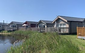 The Lake House At The Bay Filey, Sleeps 4, 1 Dog Welcome For Free Too