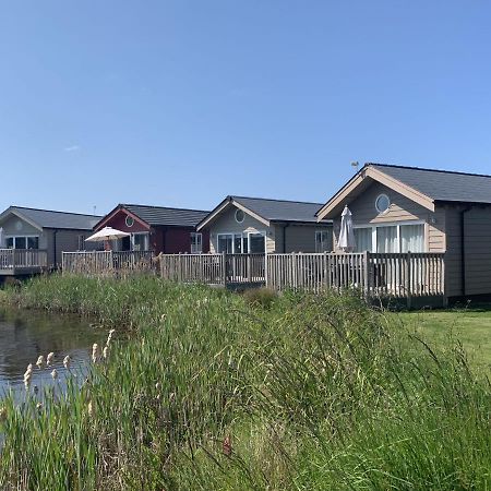 The Lake House At The Bay Filey, Sleeps 4, 1 Dog Welcome For Free Too Exterior photo