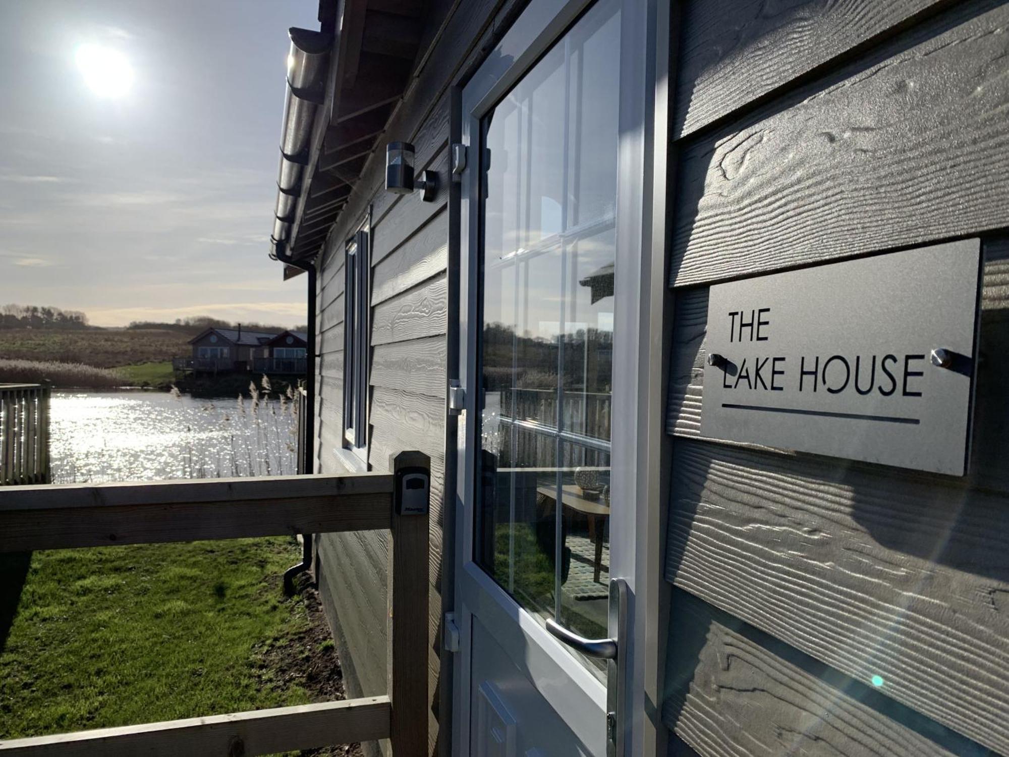 The Lake House At The Bay Filey, Sleeps 4, 1 Dog Welcome For Free Too Exterior photo