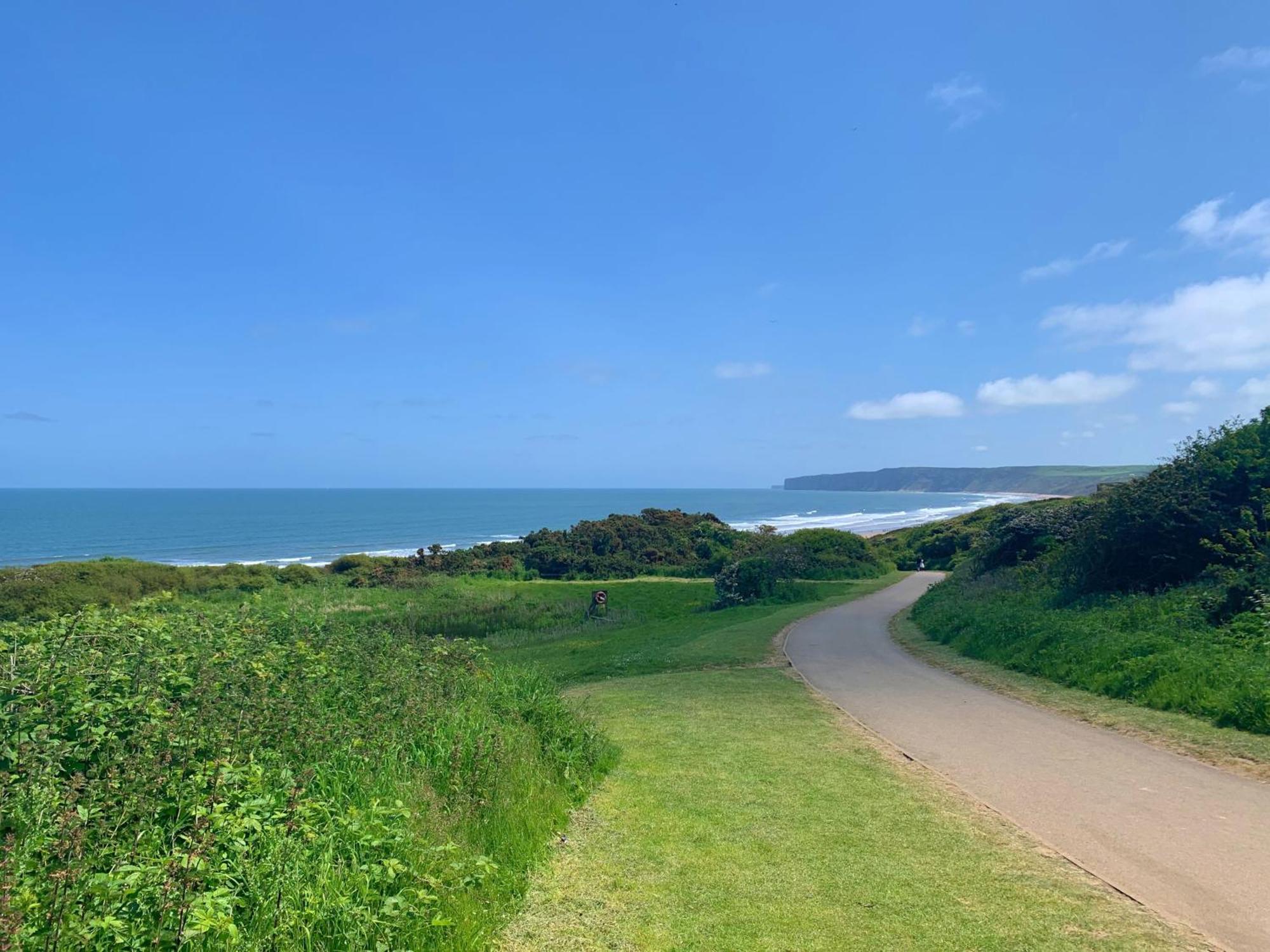 The Lake House At The Bay Filey, Sleeps 4, 1 Dog Welcome For Free Too Exterior photo